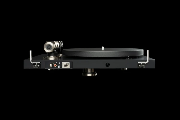 Debut-PRO-B-rear.jpg