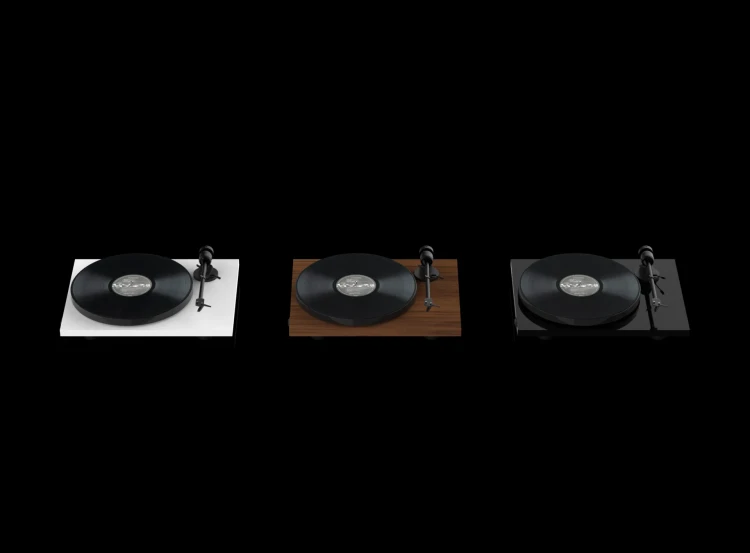 E1-black-white-walnut-lifestyle-2-1-scaled.jpg